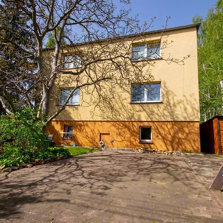 Przestronne Mieszkanie Z Ogrodem I Parkingiem Apartamento Radwanice